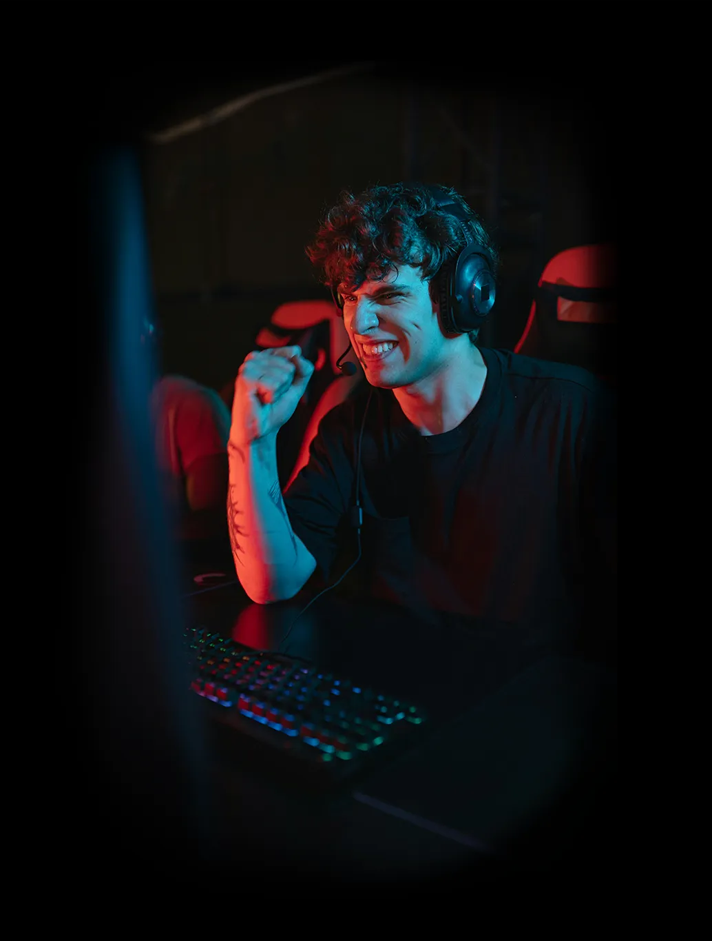 Picture of a gamer with a headset